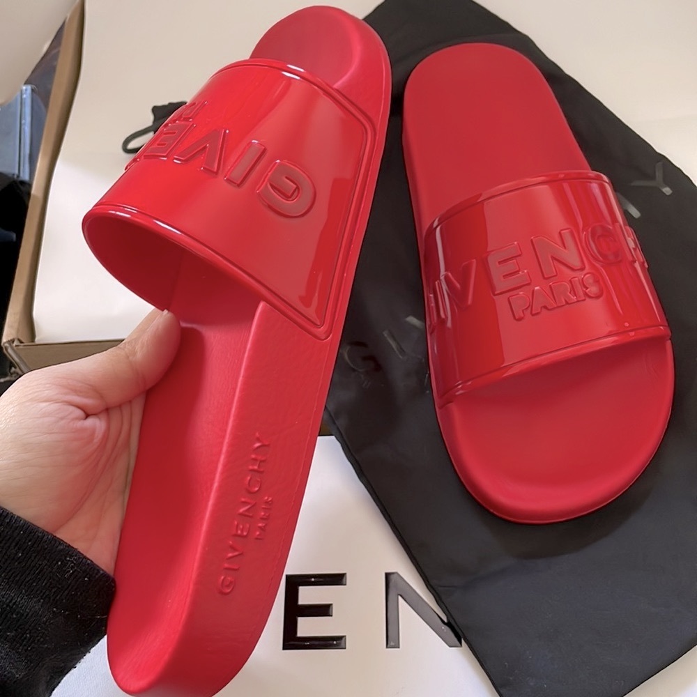 Brand new Mens Givenchy Slides size 6 (Italian 39)